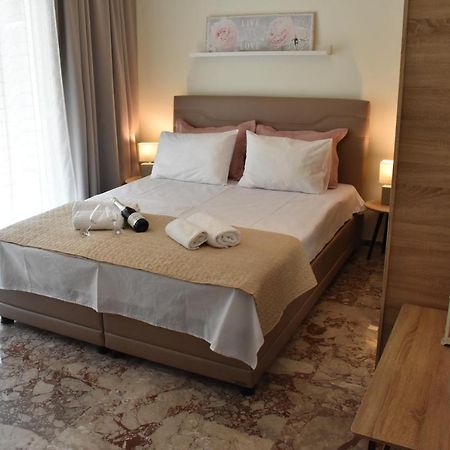 Chrysafenia & Leandros Downtown Apartment Kavala Exterior foto